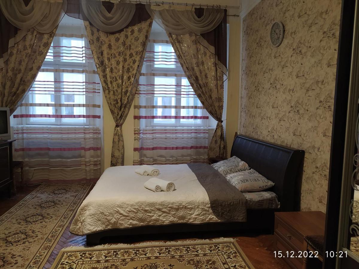 Apartment On Rynok Square Львов Экстерьер фото