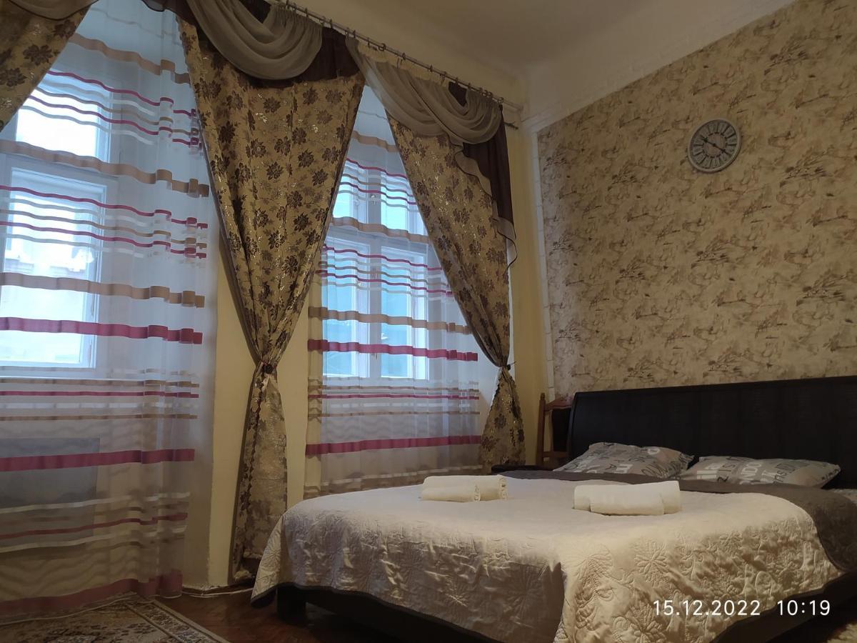 Apartment On Rynok Square Львов Экстерьер фото