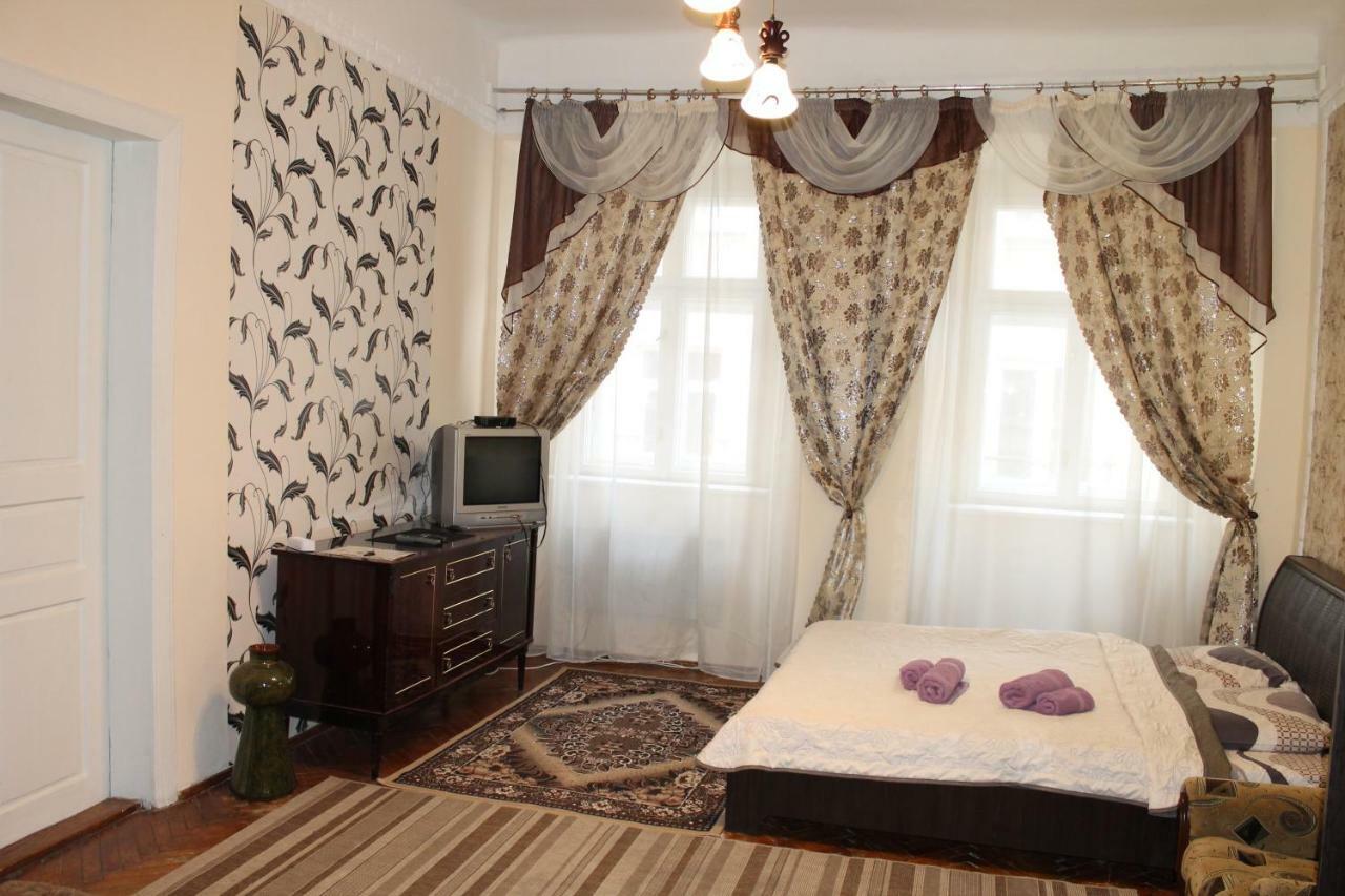Apartment On Rynok Square Львов Экстерьер фото
